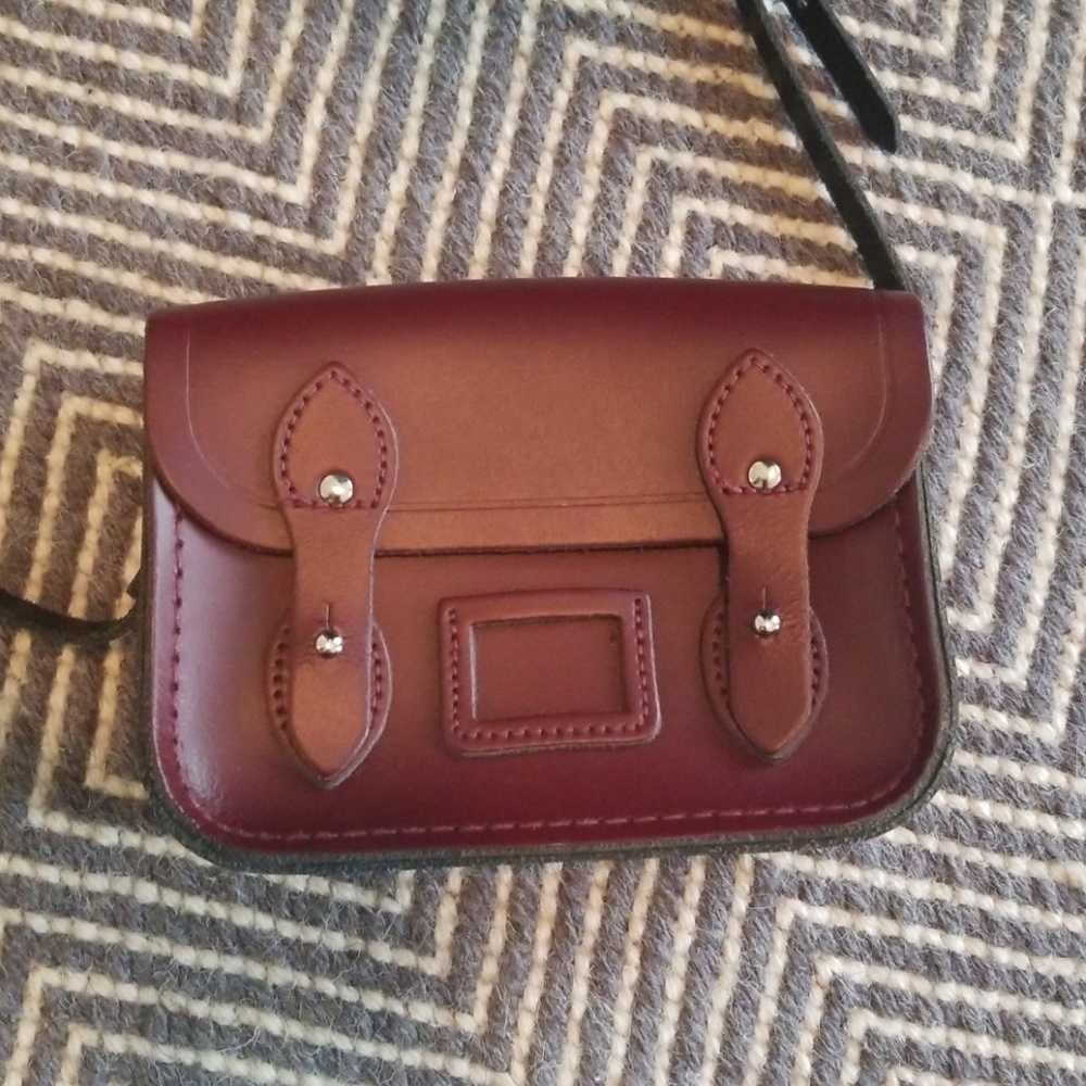 Cambridge Tiny Satchel in Leather -oxblood
